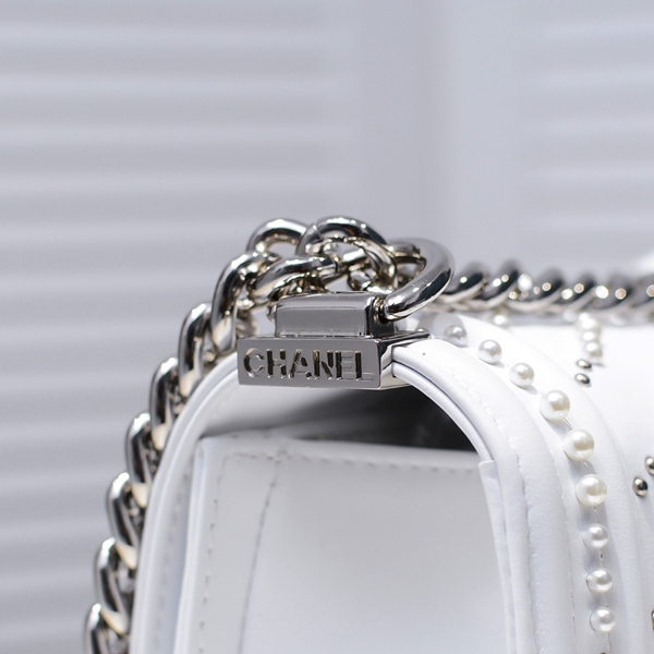 シャネルバッグ素材ディテール